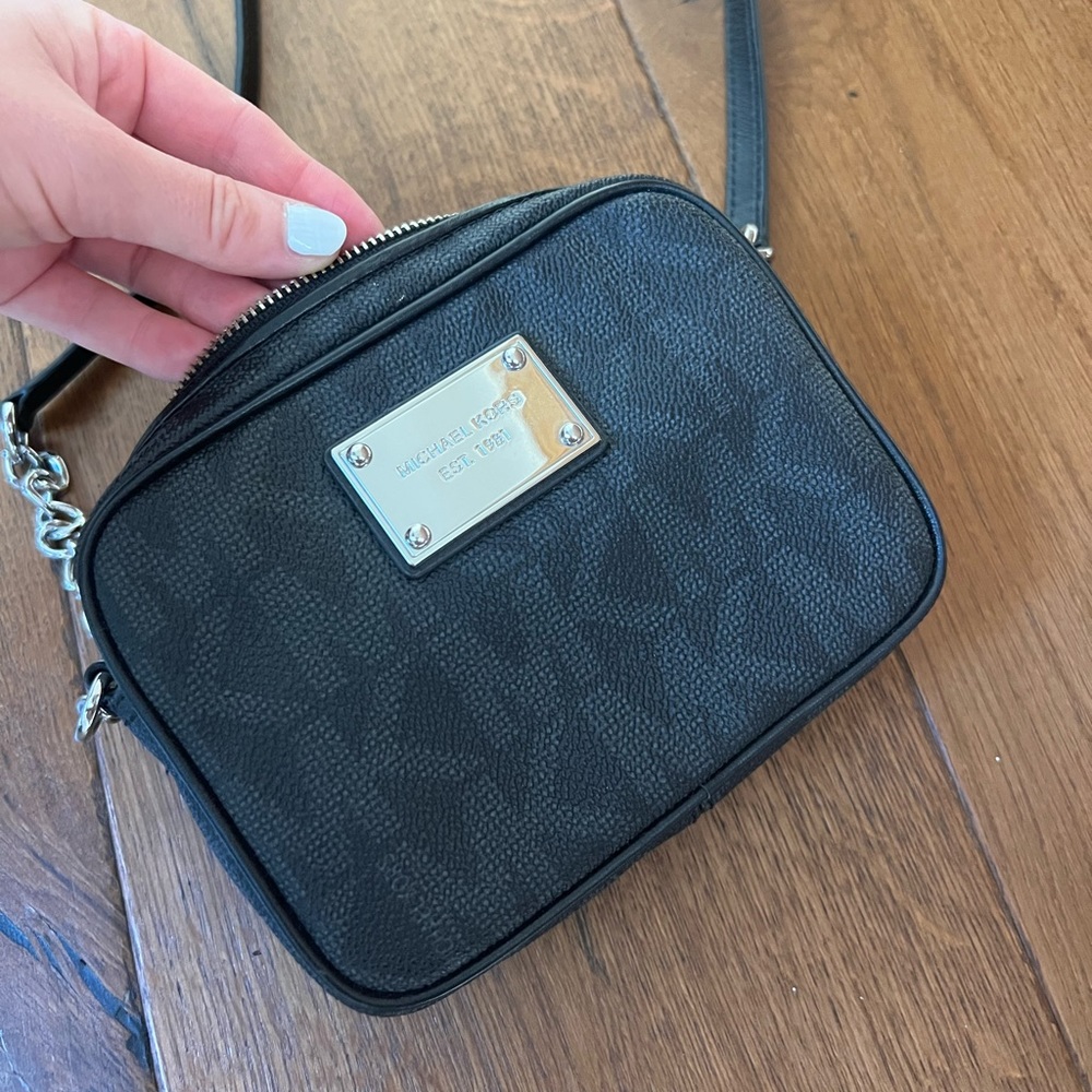 Michael Kors Printed Black Chain Crossbody